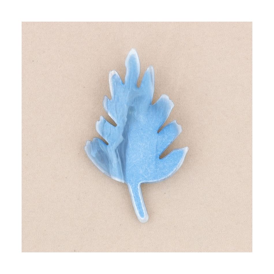 RESIN LEAF BROOCH