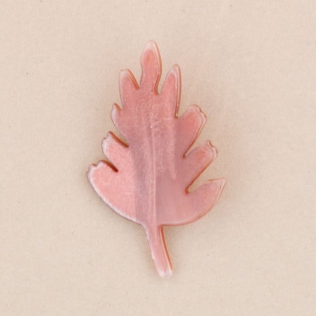 BROCHE HOJA RESINA