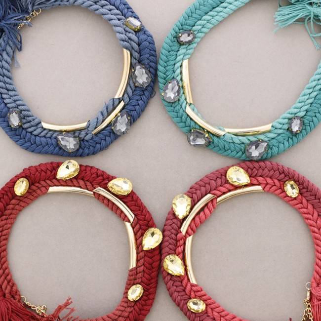 BRAIDED THREAD SHORT NECKLACE