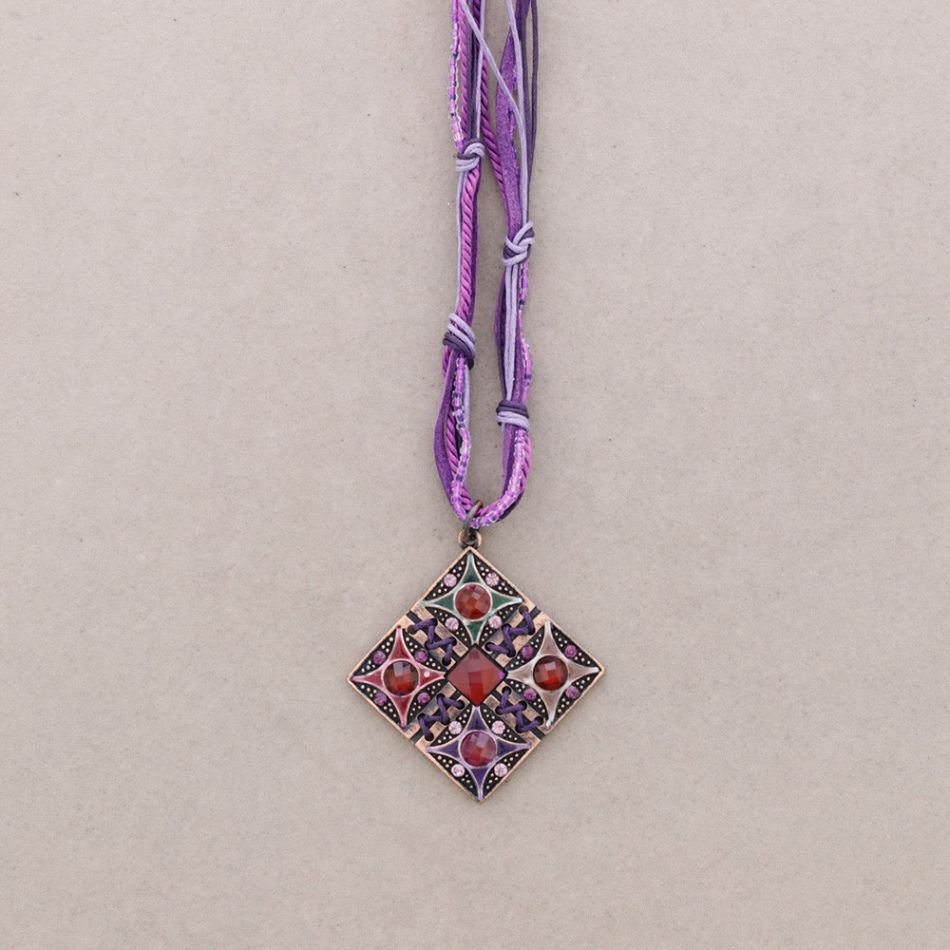 PENDANT NECKLACE GLASS