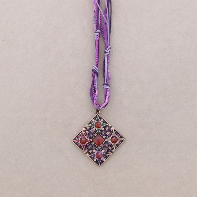 PENDANT NECKLACE GLASS