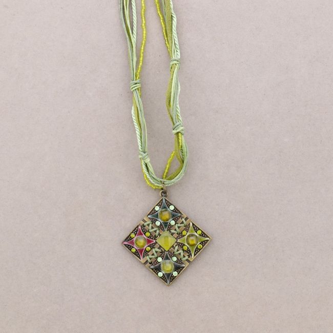 PENDANT NECKLACE GLASS