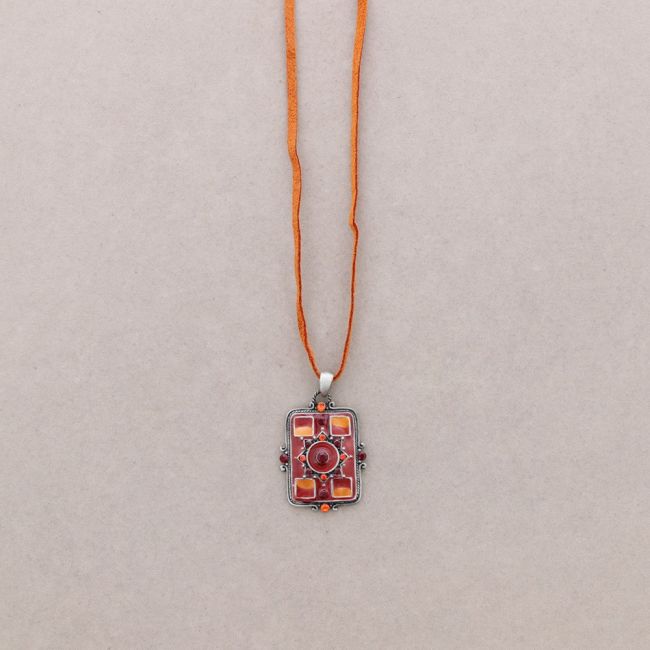 COLLAR COLG. ESMALTE CRISTAL