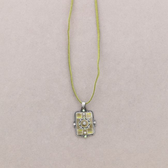 COLLAR COLG. ESMALTE CRISTAL