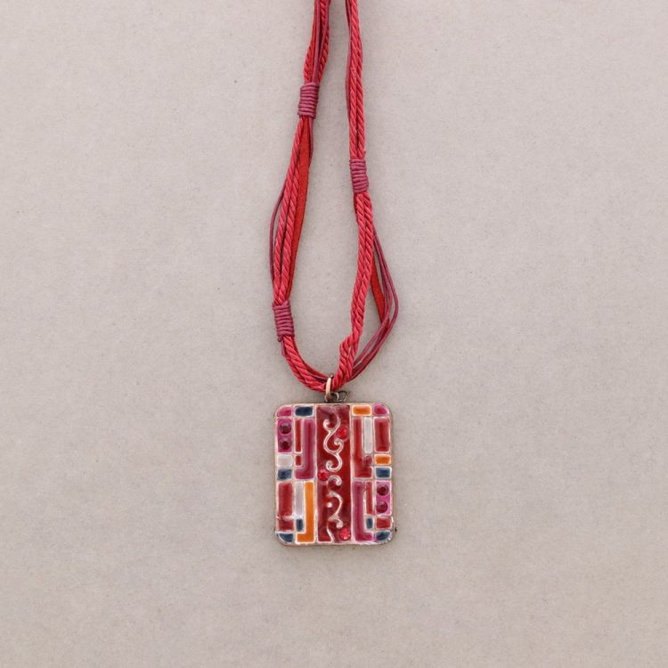 PENDANT NECKLACE CRYSTAL ENAMEL