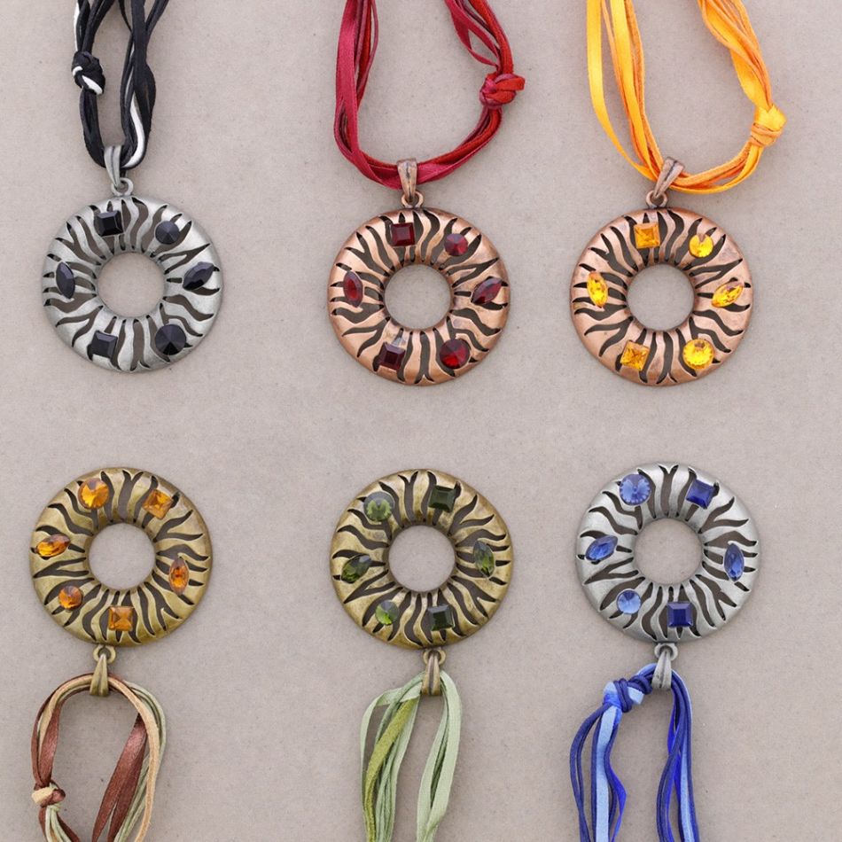 PENDANT NECKLACE GLASS