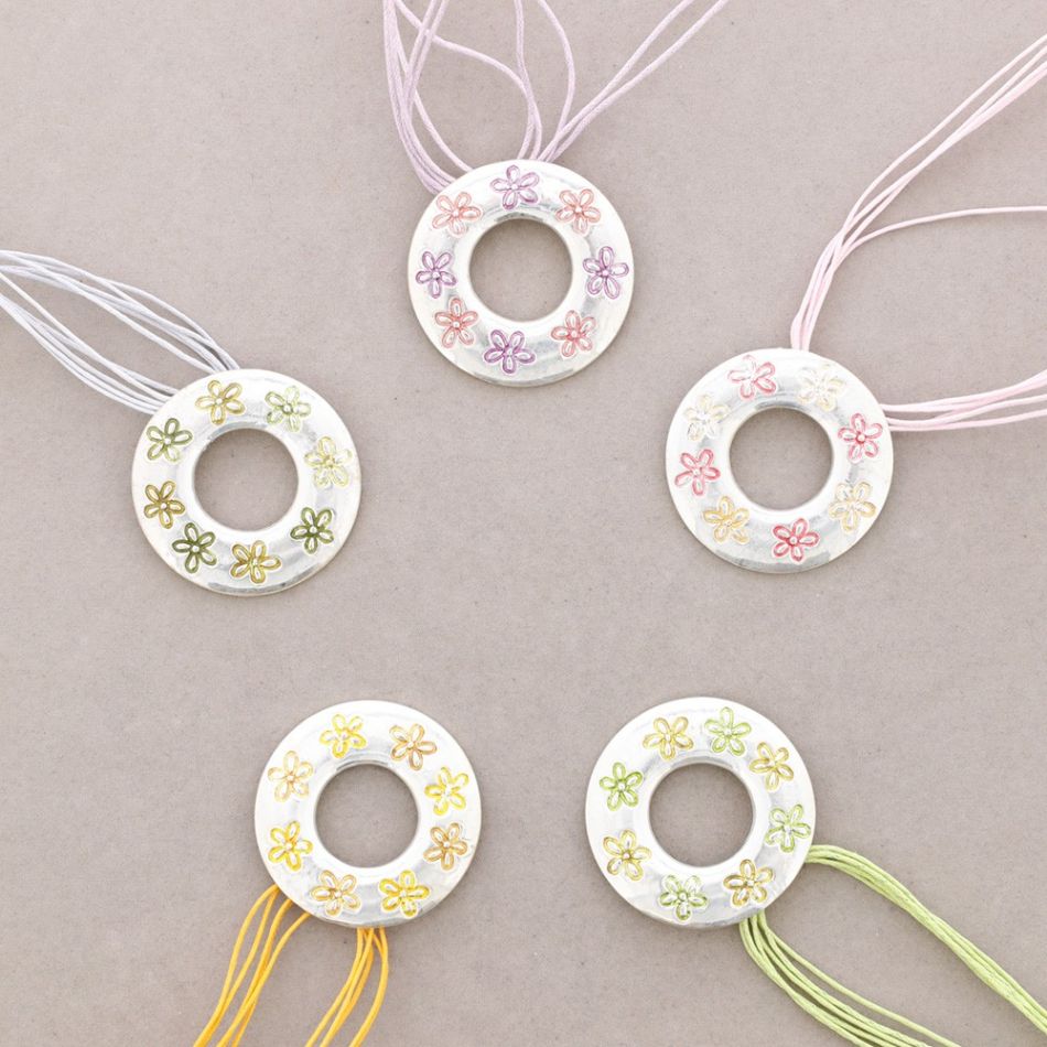 PENDANT NECKLACE ENAMEL METAL