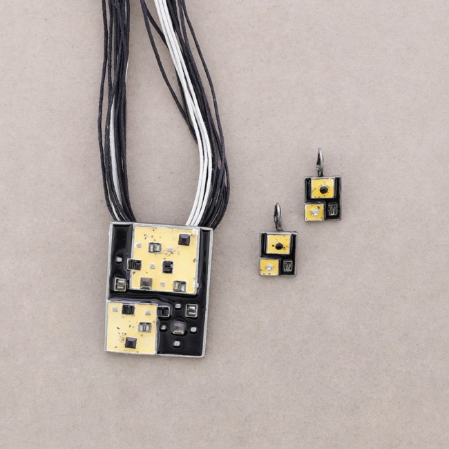 CRYSTAL ENAMEL SET