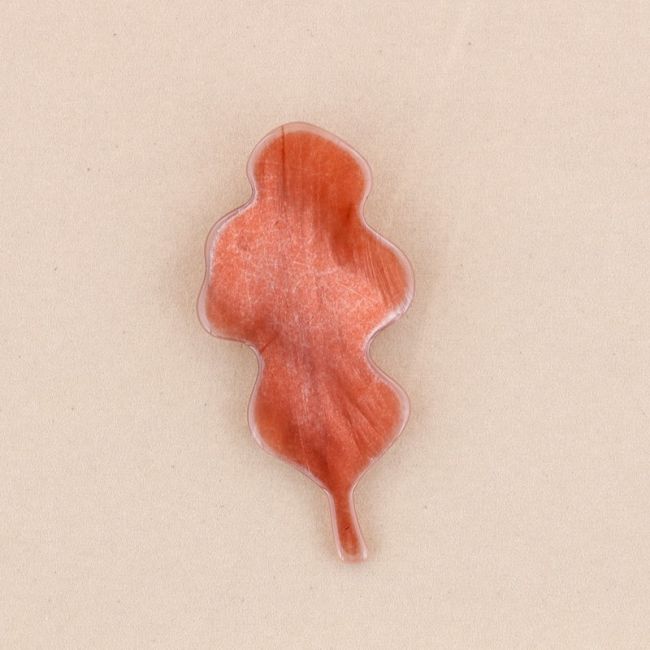BROCHE HOJA RESINA