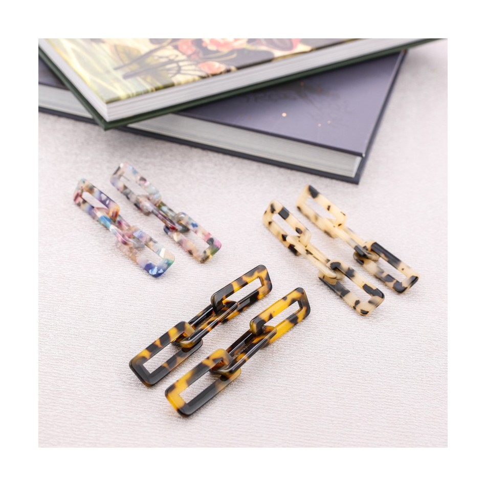 PENDIENTES RESINA TRIPLE ESLABÓN