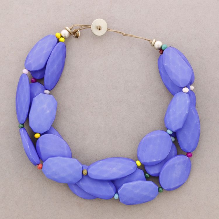 TRIPLE RESIN BEADS CHOKER