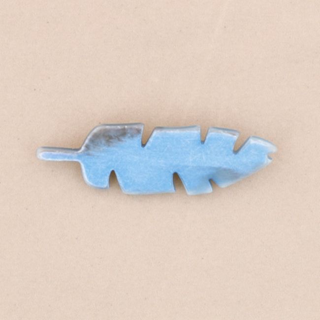 RESIN LEAF BROOCH