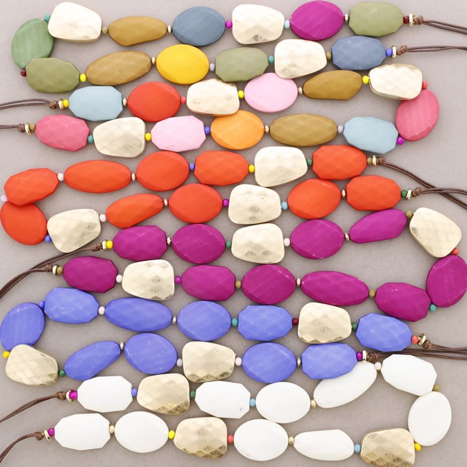 COLLAR LARGO CUENTAS RESINA