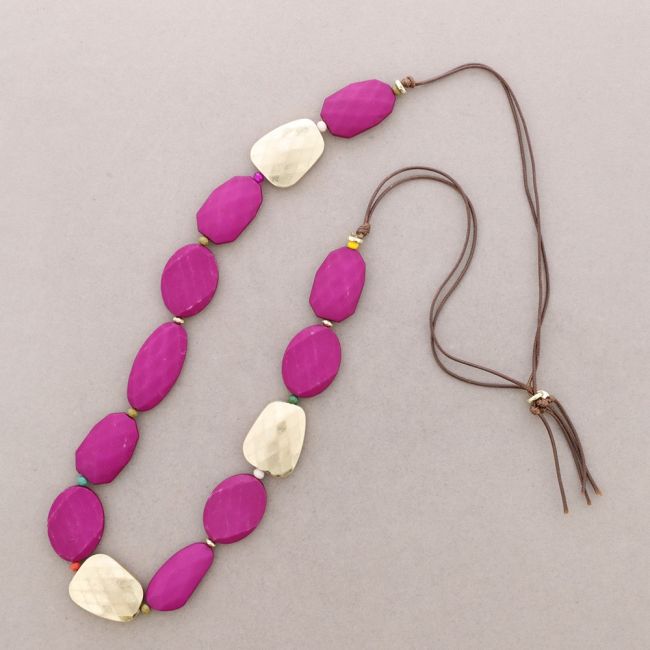 LONG RESIN BEADS NECKLACE