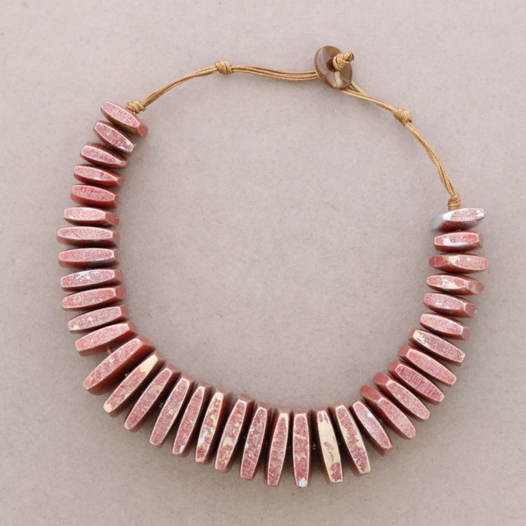 WOODEN BEADS CHOKER