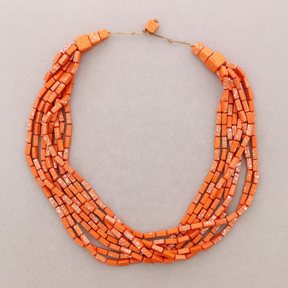 CHOKER WITH 8 STRIPS WOODEN BEADS