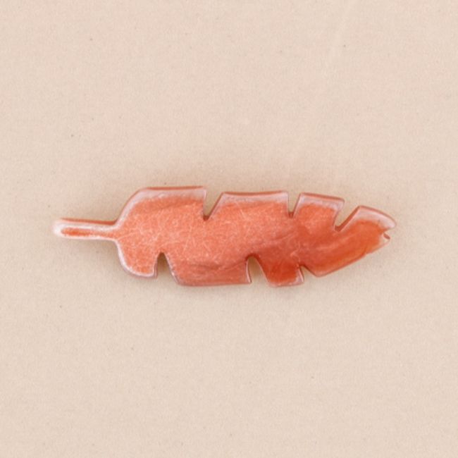 RESIN LEAF BROOCH