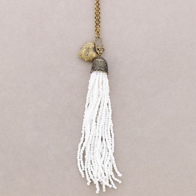 LONG METAL PENDANT NECKLACE WITH BEADS