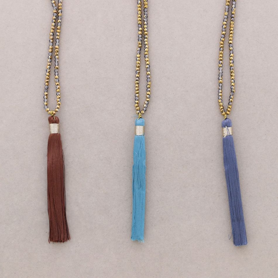 COLLAR LARGO CUENTAS FACETADAS COLG. FLECO