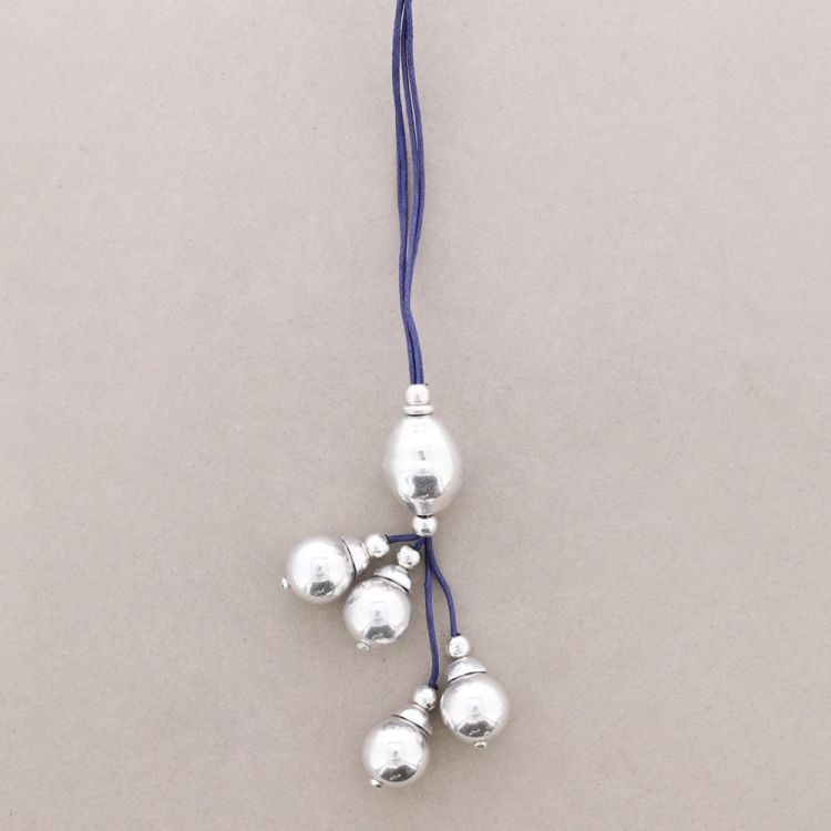 LONG LEATHER NECKLACE WITH METAL BEADS