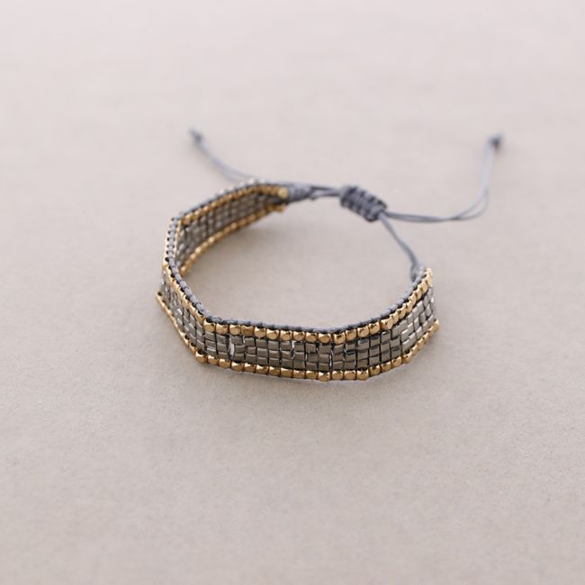 PULSERA MACRAMÉ CUENTAS