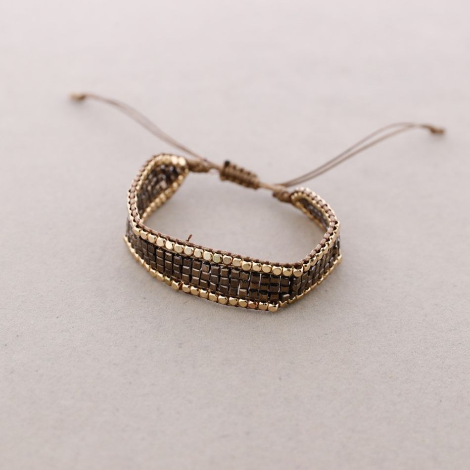 PULSERA MACRAMÉ CUENTAS