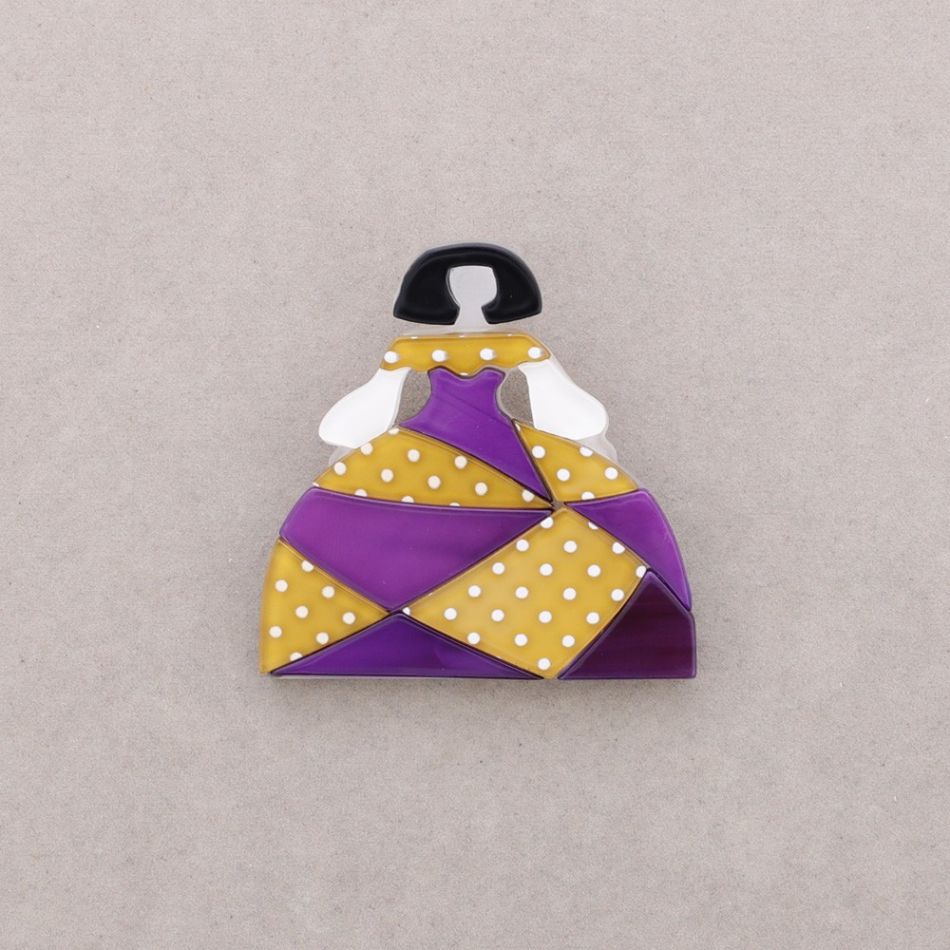 BROCHE MENINA RESINA
