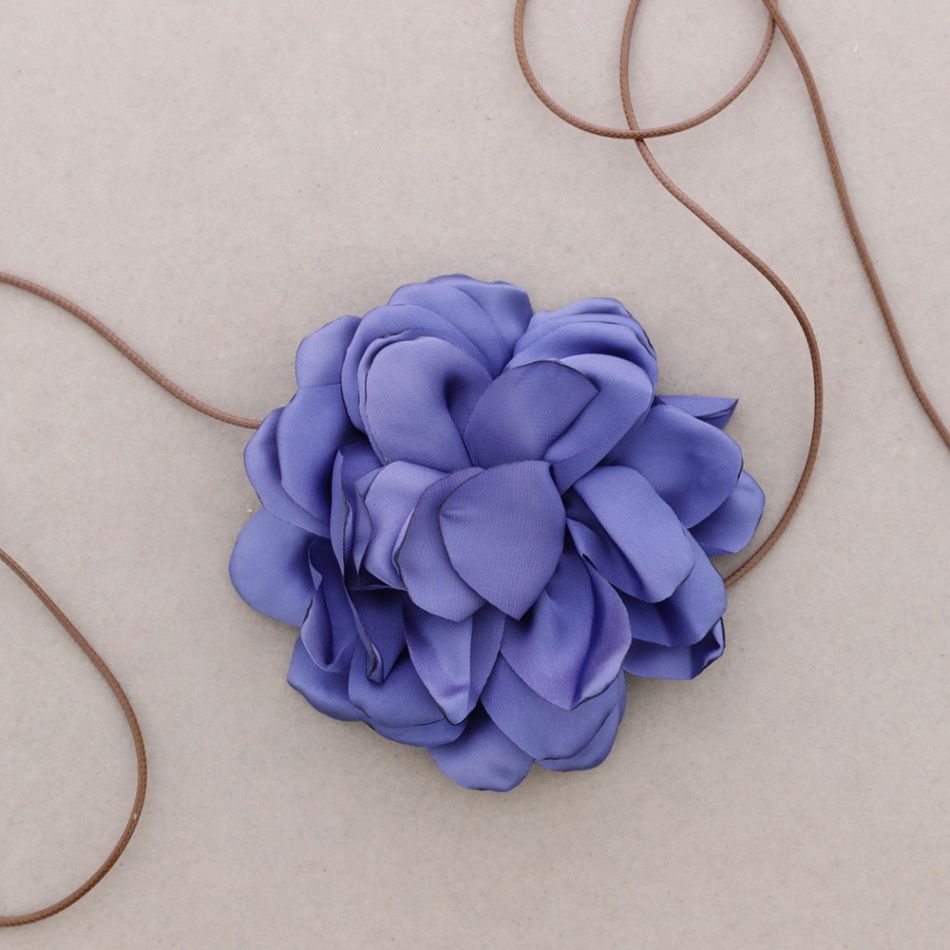 FABRIC FLOWER SHORT NECKLACE