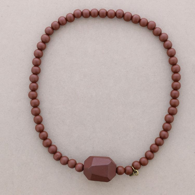ELASTIC CHOKER WITH WOODEN BEADS