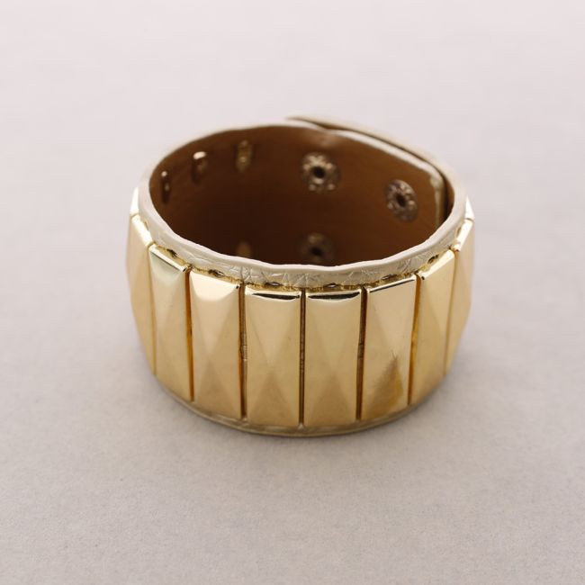 PULSERA CUERO REMACHES