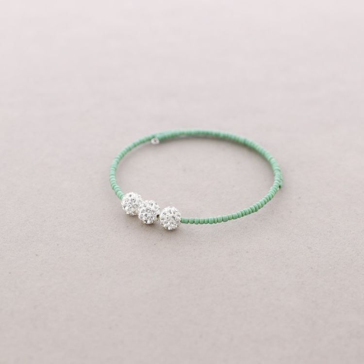 BRACELET WITH CRYSTAL BEADS