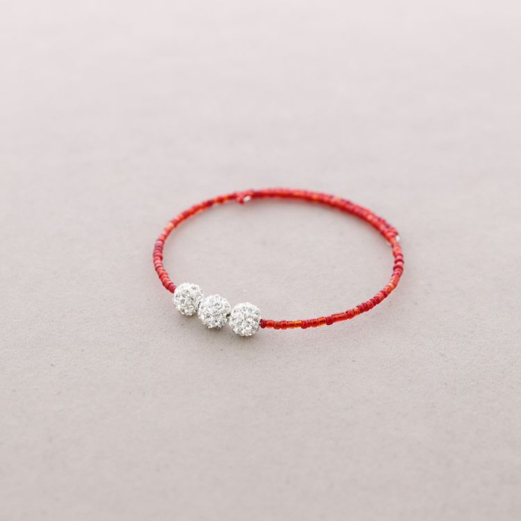 BRACELET WITH CRYSTAL BEADS 2
