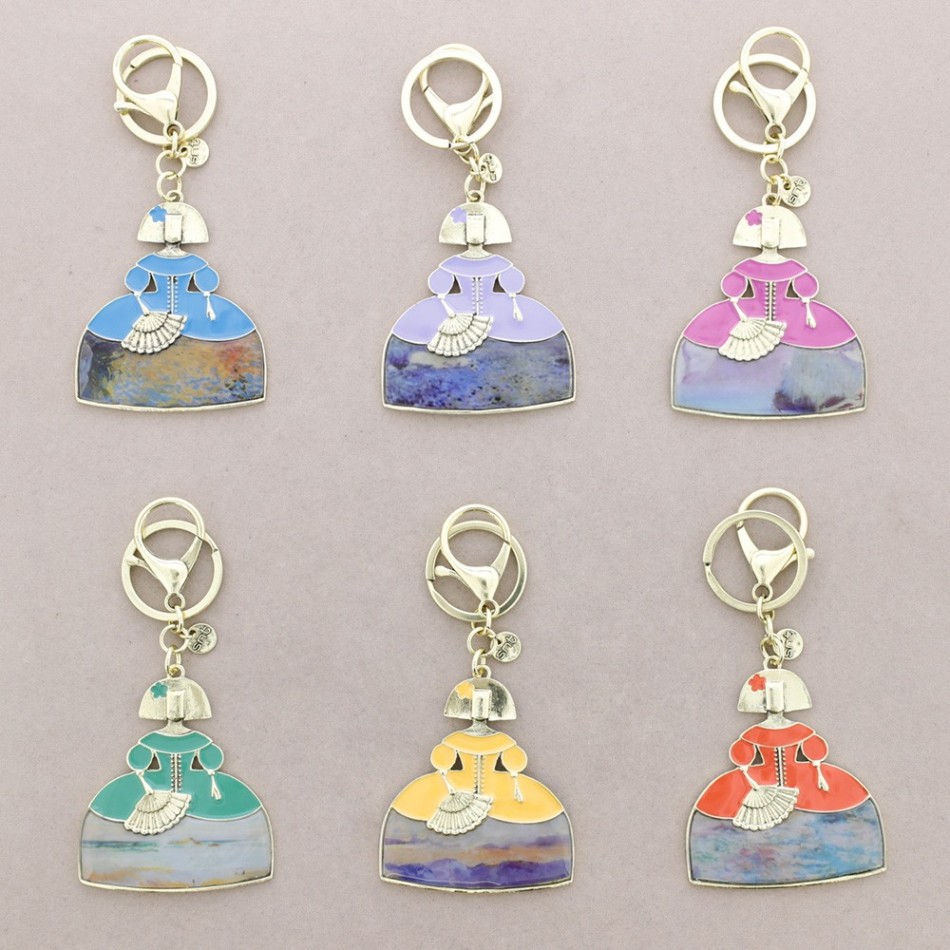 ENAMEL METAL MENINA KEYCHAIN