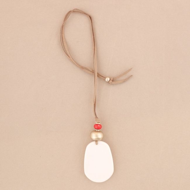 COLLAR LARGO COLGANTE RESINA