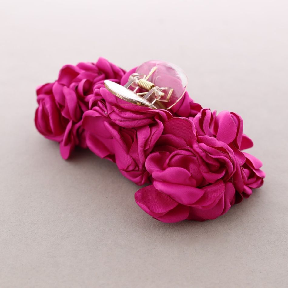 HAIR CLIP WITH 6 FABRIC FLOWERS