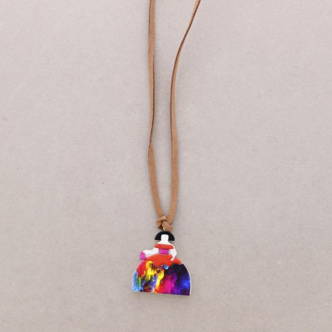 MENINA RESIN PENDANT CHOKER