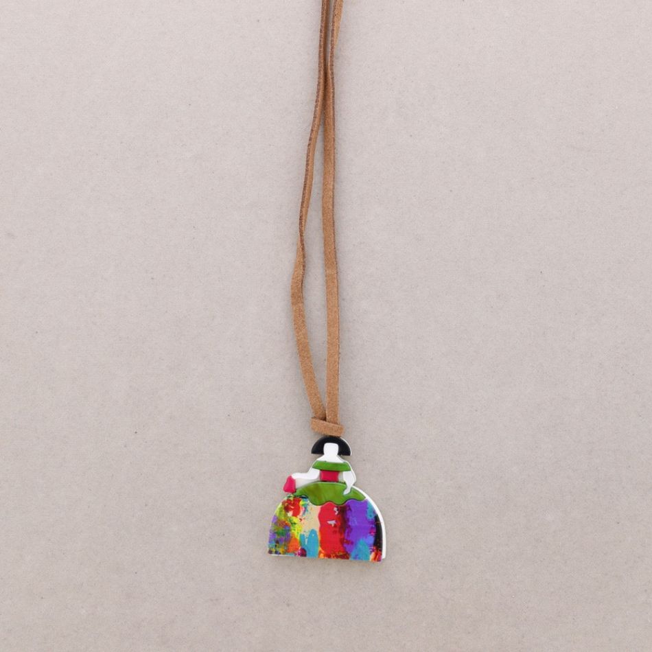 MENINA RESIN PENDANT CHOKER