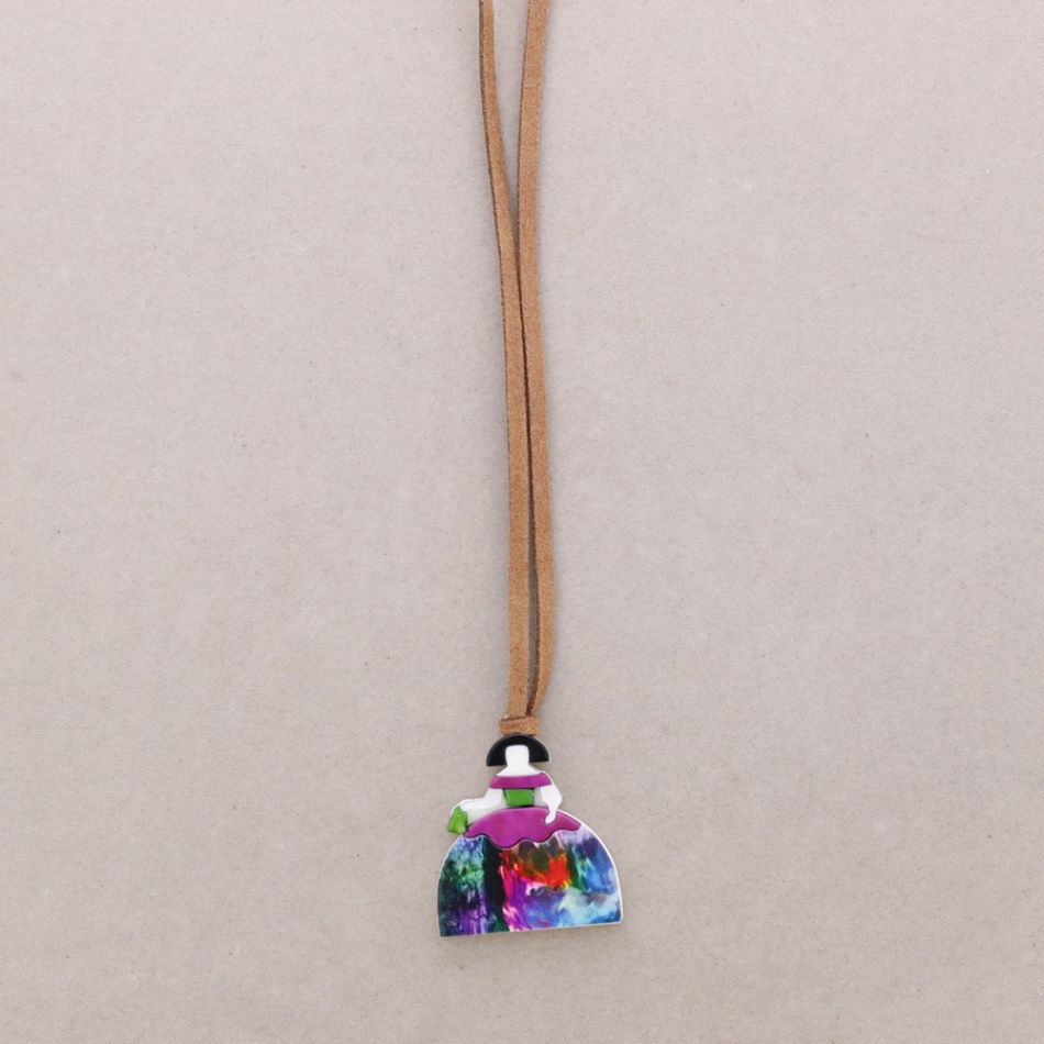 MENINA RESIN PENDANT CHOKER
