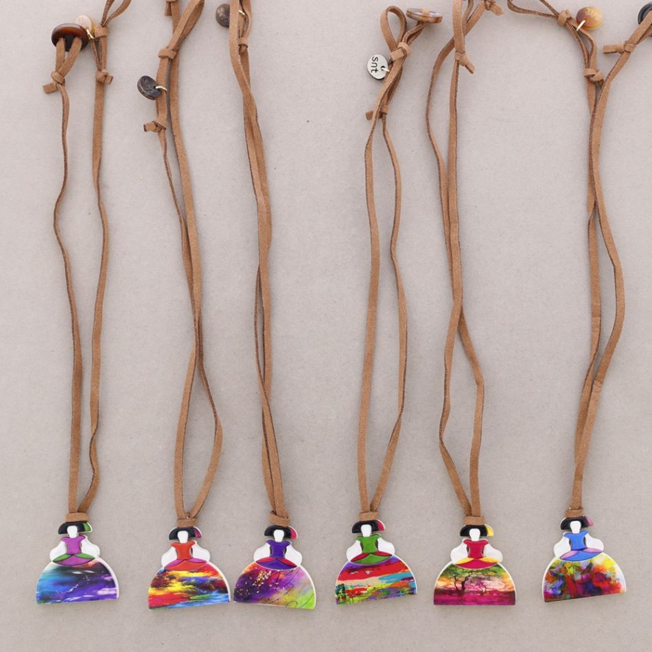 MENINA RESIN PENDANT CHOKER