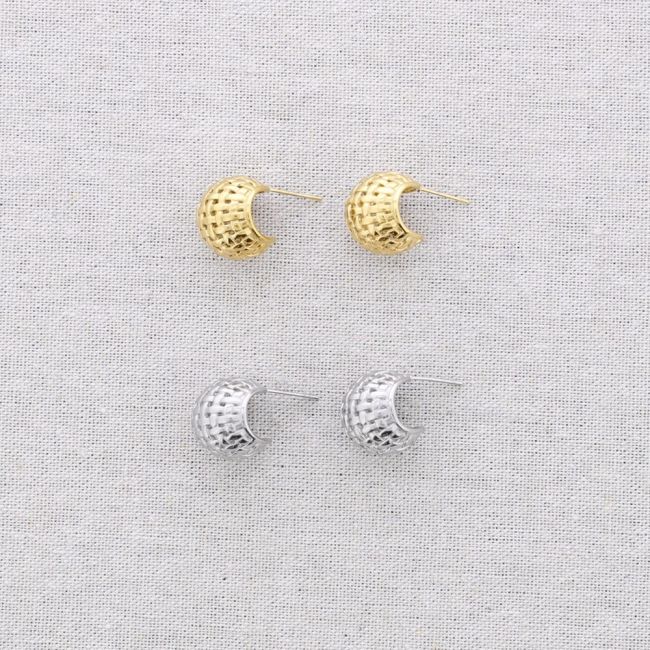 IRREGULAR HOOP STEEL EARRINGS