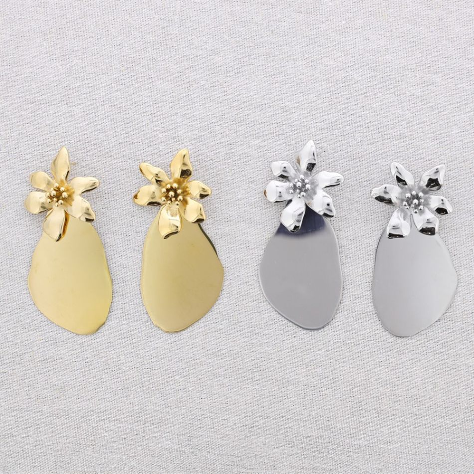 PENDIENTES ACERO FLOR COLGANTE TRIANGULAR