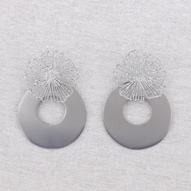 STEEL FLOWER DONUT PENDANT EARRINGS