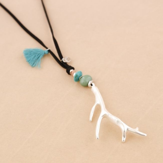 LONG METAL PENDANT NECKLACE