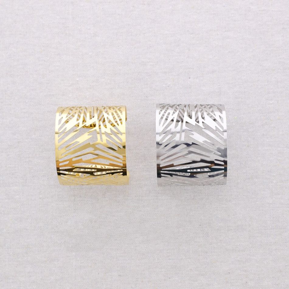 ADJUSTABLE STEEL BRACELET WITH RAYS