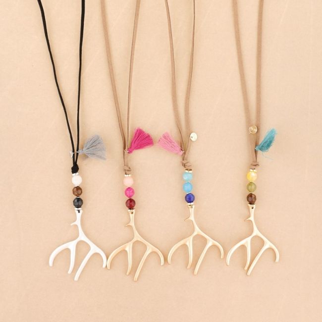 LONG METAL PENDANT NECKLACE