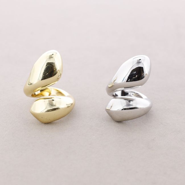 METAL LEAVES RING