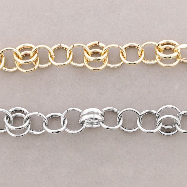 METAL LINK SHORT NECKLACE