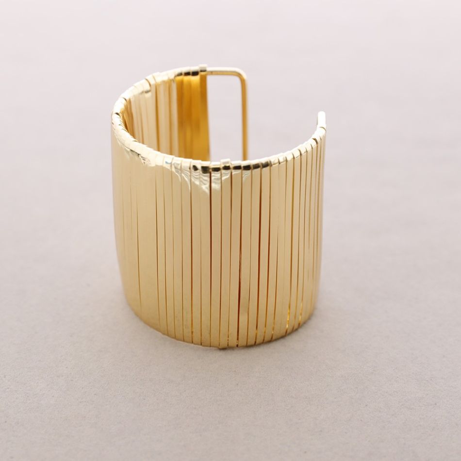 ADJUSTABLE METAL BRACELET