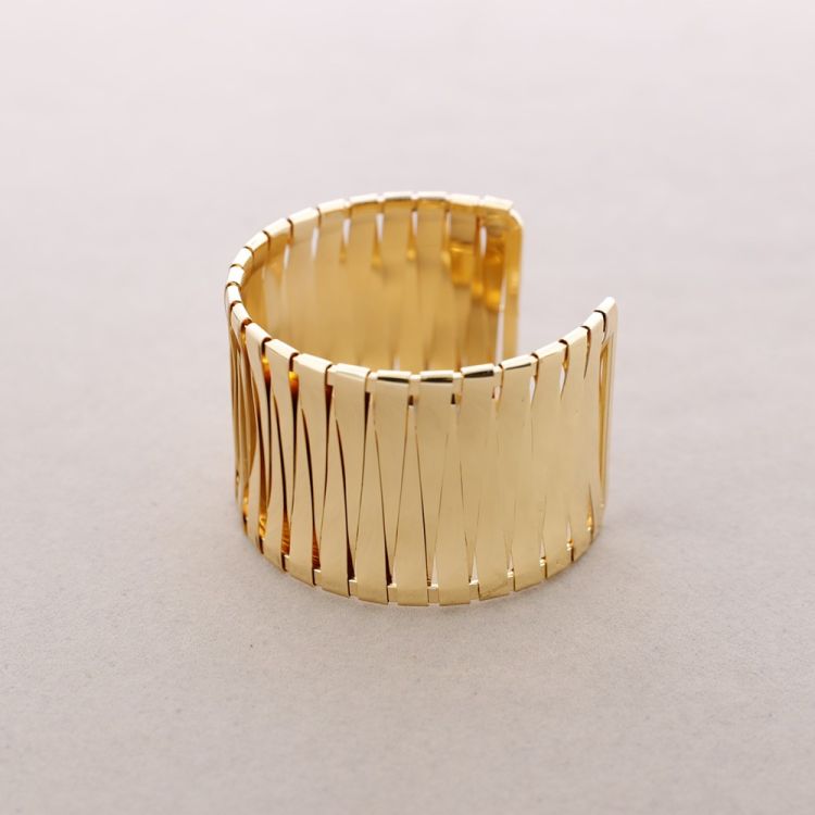 ADJUSTABLE METAL BRACELET
