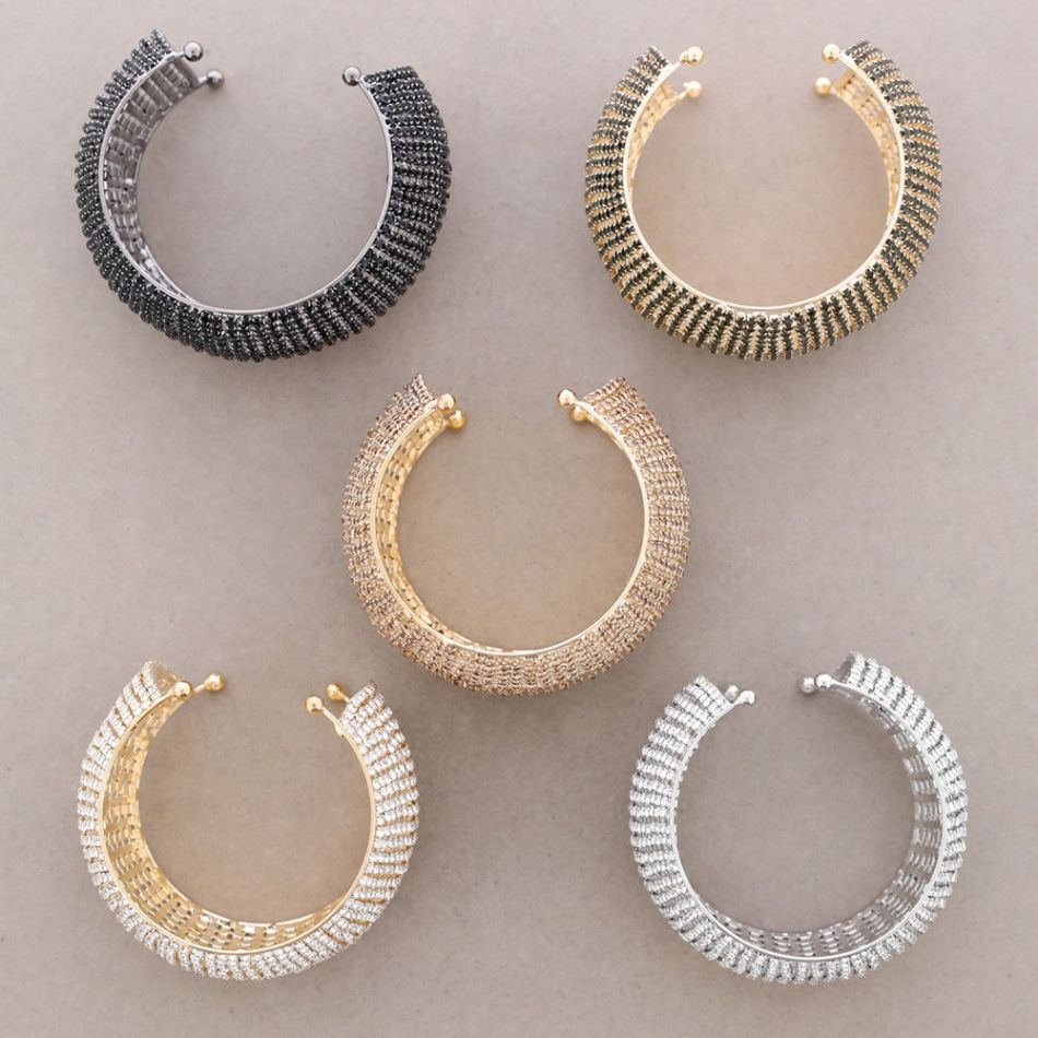 WIDE METAL BRACELET WITH CRYSTALS